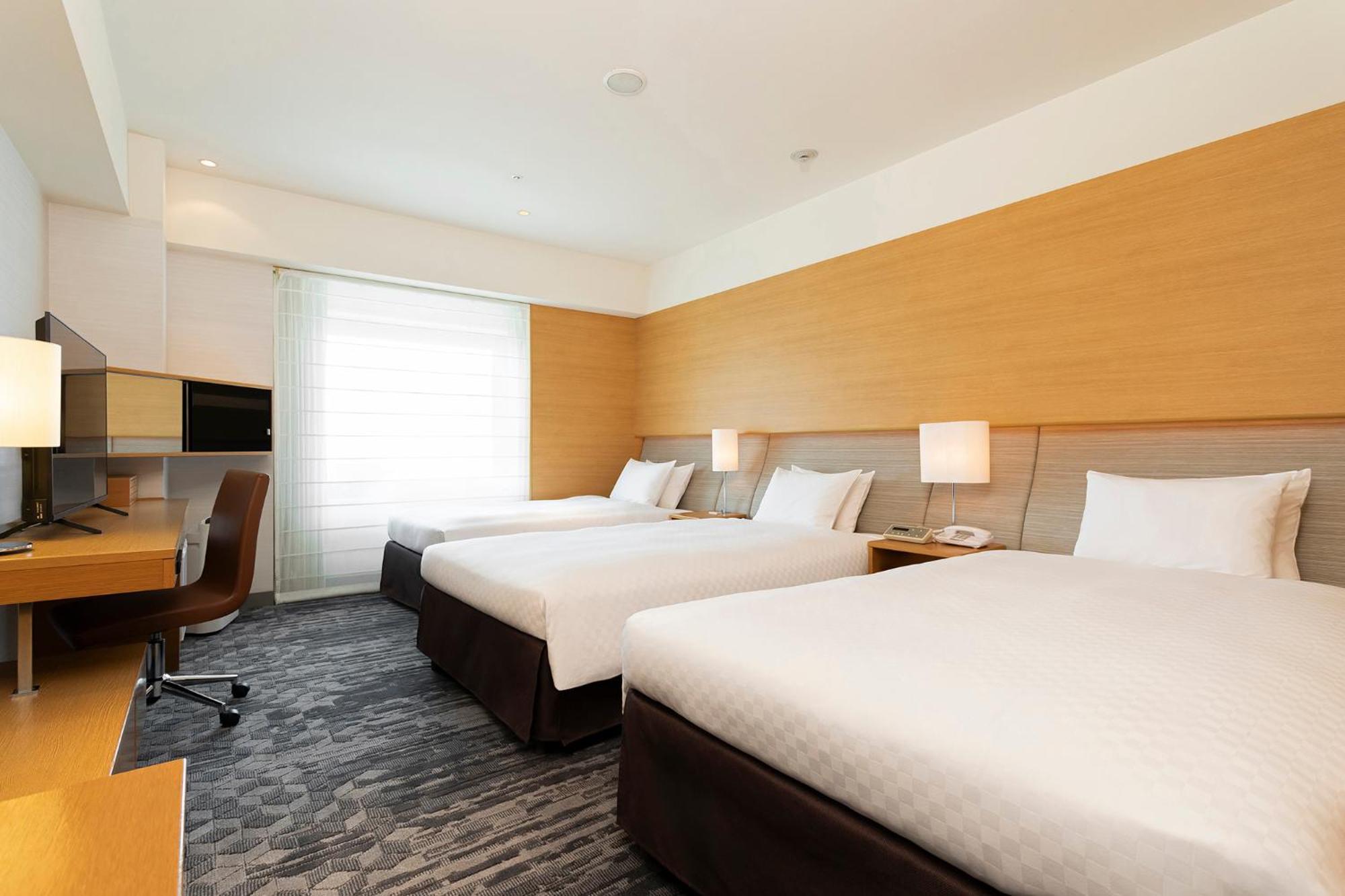 Nikko Kansai Airport - 3 Mins Walk To The Airport 4* Izumisano